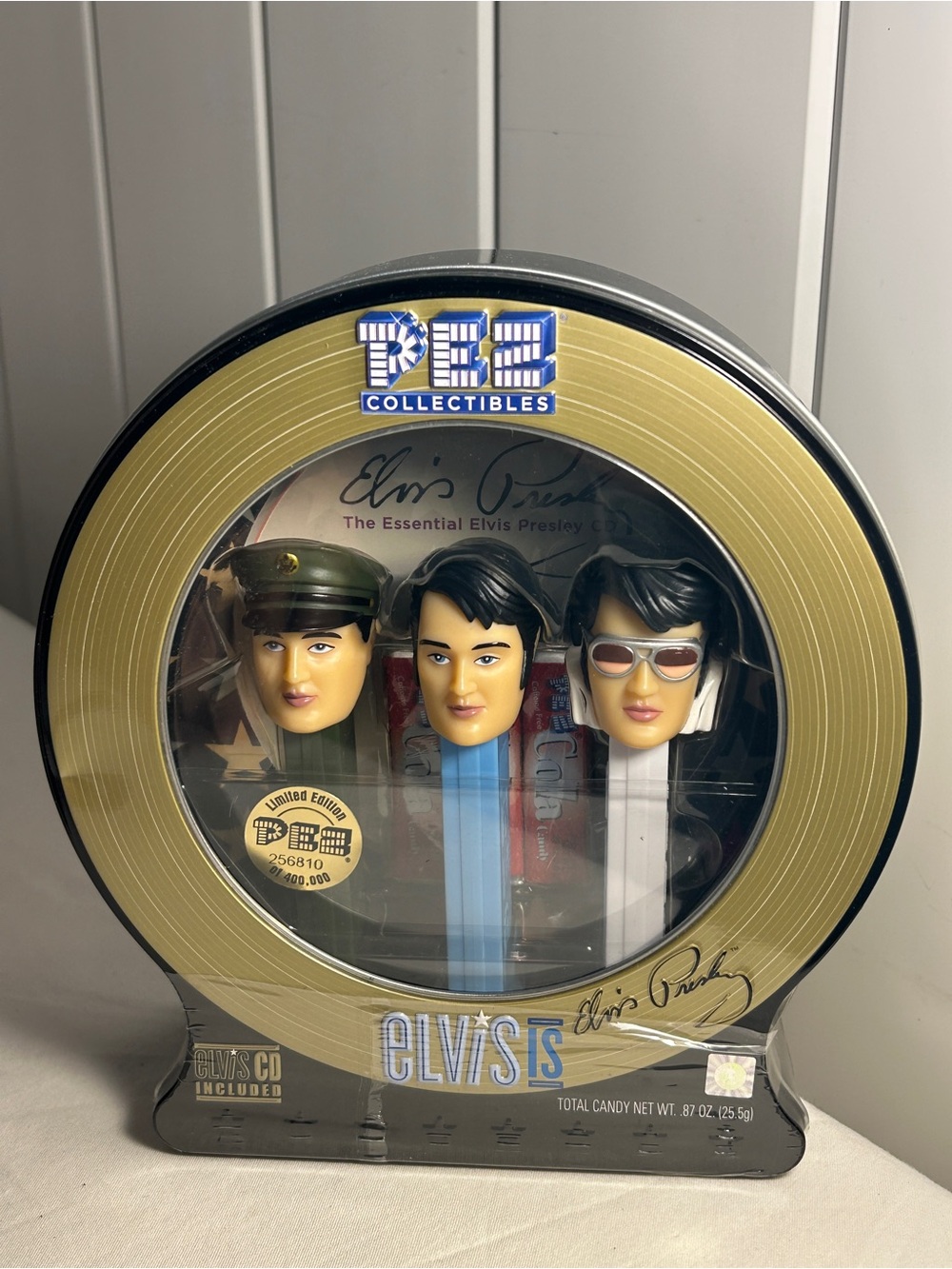 Vintage Elvis Presley Limited Edition PEZ Tin Set with Elvis is CD new sealed